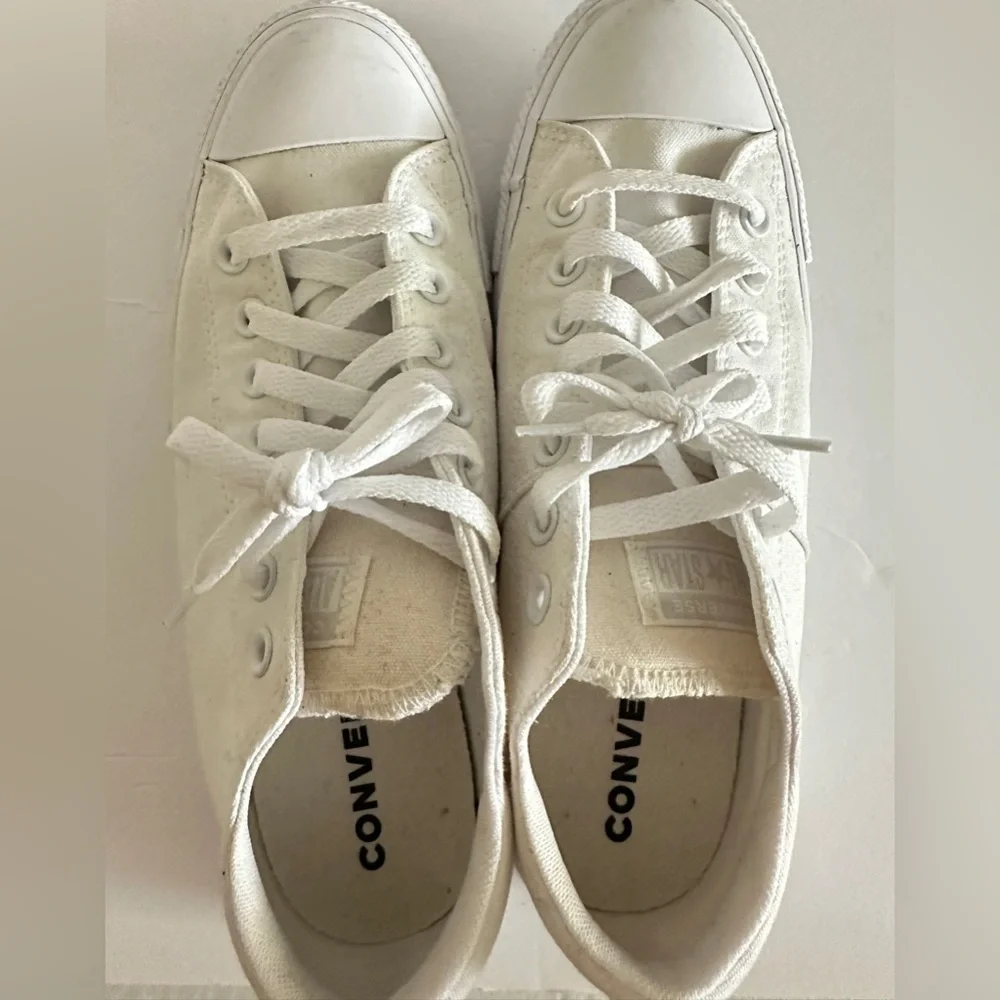 Converse White Sneakers Low Tops, lightly used